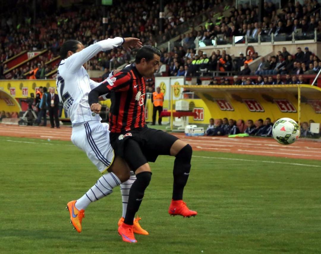 Eskişehirspor - Fenerbah&ccedil;e ma&ccedil;ından kareler