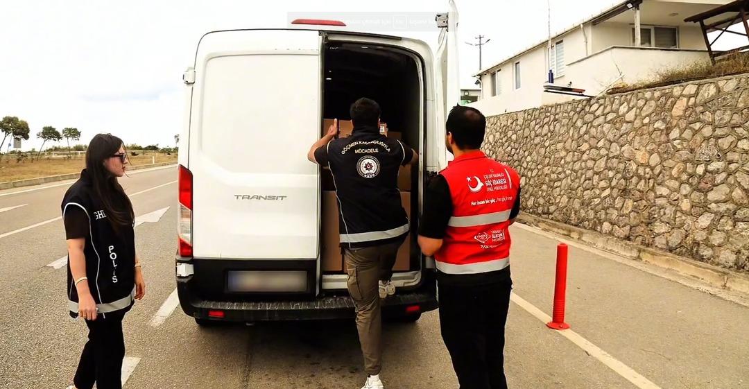 Bakan Yerlikaya:  Yurt genelinde 666 düzensiz göçmen yakalandı  1