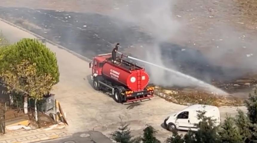 Çocukların çıkardığı yangını itfaiye söndürdü