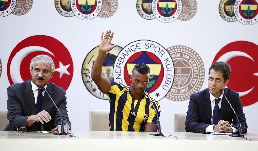 Nani'nin imza t&ouml;reninden kareler