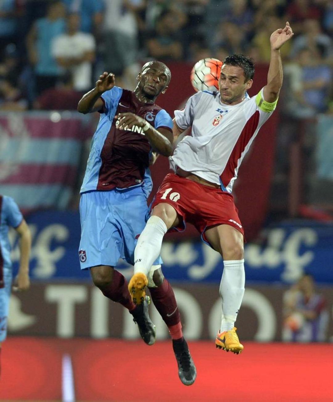 Trabzonspor - Rabotnicki ma&ccedil;ından kareler