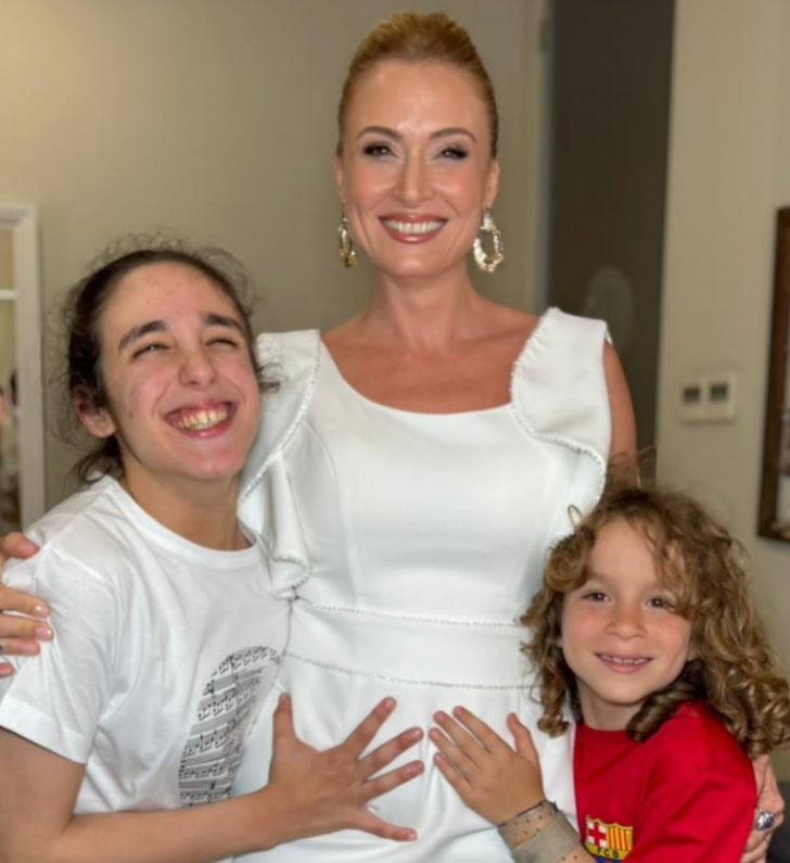 Ceyda Düvenci yeni aşkıyla gündemdeydi! 