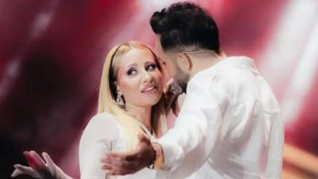 Ünlü şarkıcı Asil Gök ameliyat oldu! Sağlık durumunu açıkladı 