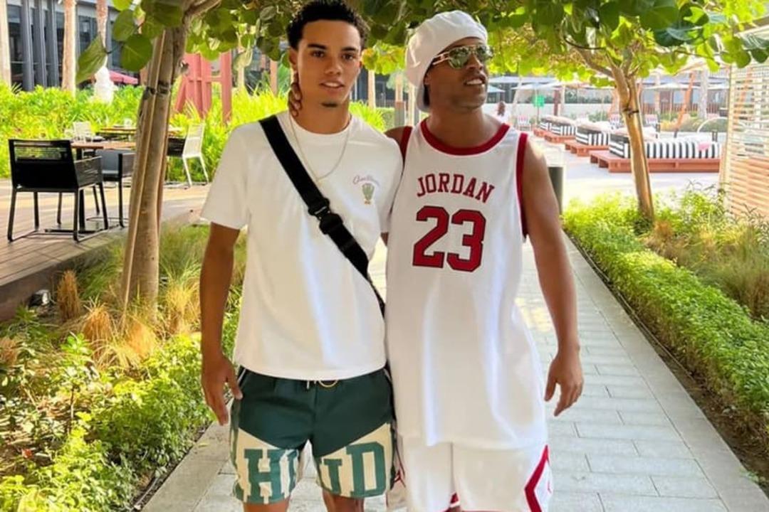 Acun Ilıcalı dan çok konuşulan transfer! Ünlü ismin oğlu resmen Hull City e imzayı attı 1