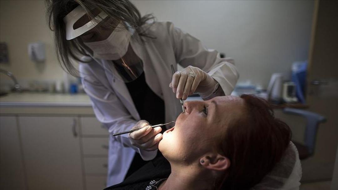 Sabah baş ve çene ağrısıyla uyanıyorsanız dikkat! Bruksizm nedir, tedavisi var mı? 2