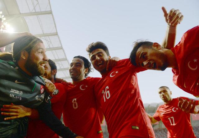 Türkiye - Hollanda maçından kareler