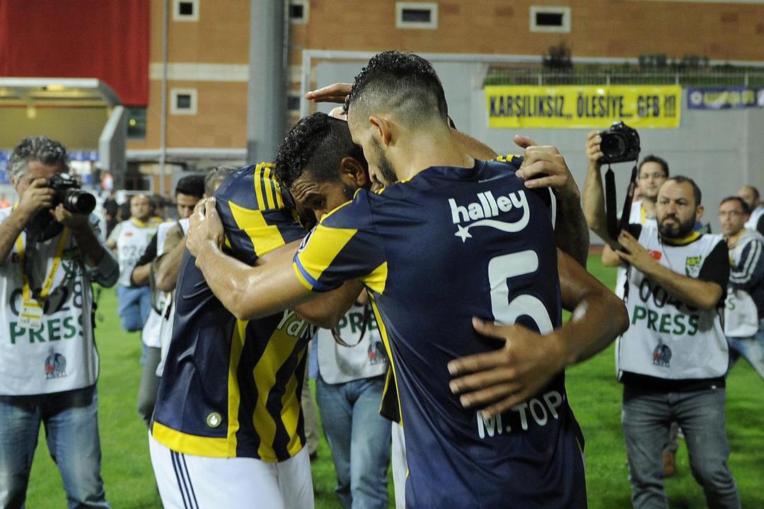 Kasımpaşa - Fenerbah&ccedil;e ma&ccedil;ından kareler(1)