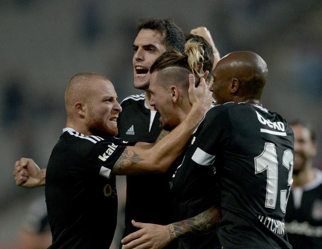 Beşiktaş - Fenerbah&ccedil;e derbisinden kareler 2015-2016