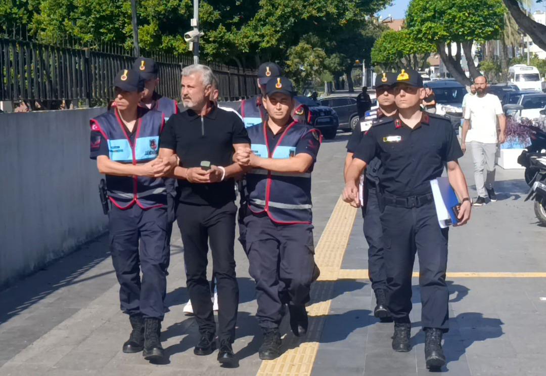 Eski Manavgat Belediye Başkanı Şükrü Sözen ile kardeşi Fatih Sözen hakkında karar verildi! Tutuklandılar 1