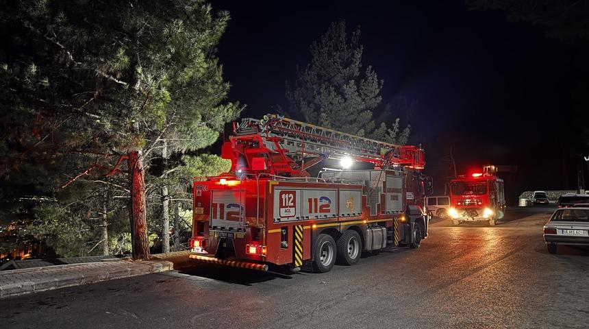 Kahramanmaraş'ta restoranda çıkan yangında 11 kişi dumandan etkilendi