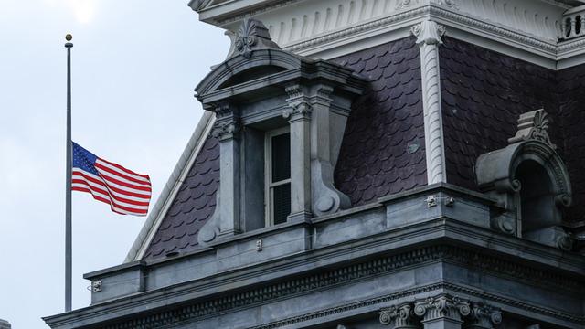 Charlie Kirk suikasti nedeniyle ülke genelindeki Amerikan bayrakları yarıya indirildi