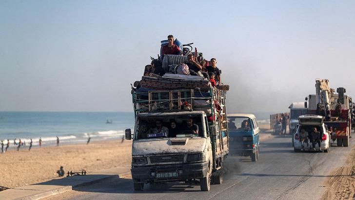 Gazze’de yeni göç dalgası! On binlerce kişi yine yollara düştü! İşte çok çarpıcı o görüntüler… G3