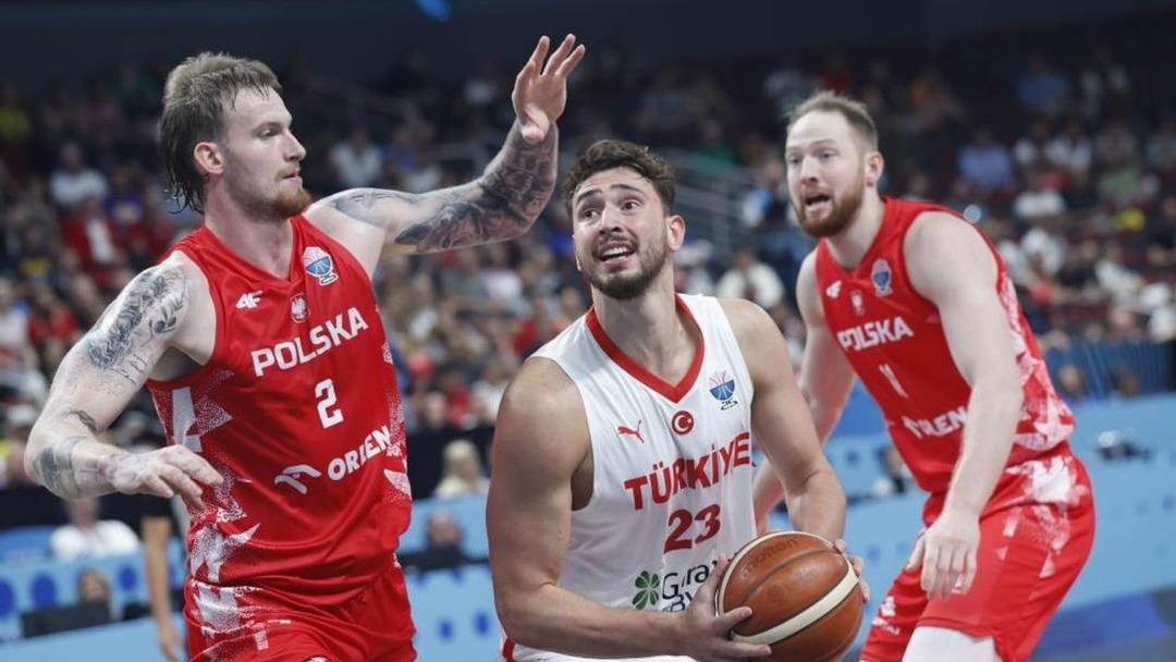 EuroBasket 2025 te yarı finalde Yunanistan ile karşılaşıyoruz! Ergin Ataman lı 12 Dev Adam final peşinde... 2