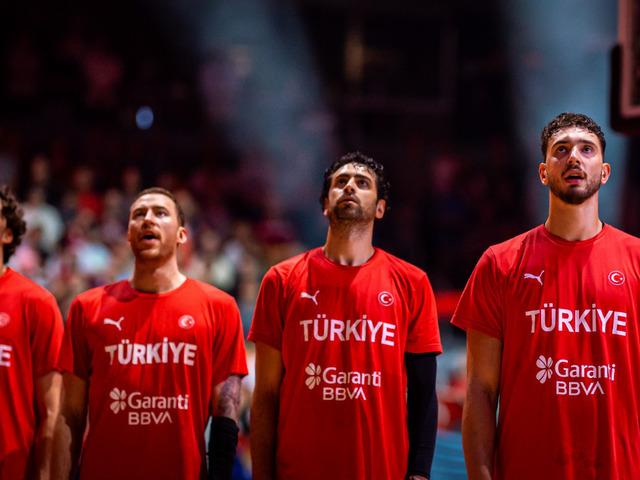 EuroBasket 2025'te yarı finalde Yunanistan ile karşılaşıyoruz! Ergin Ataman'lı 12 Dev Adam final peşinde...