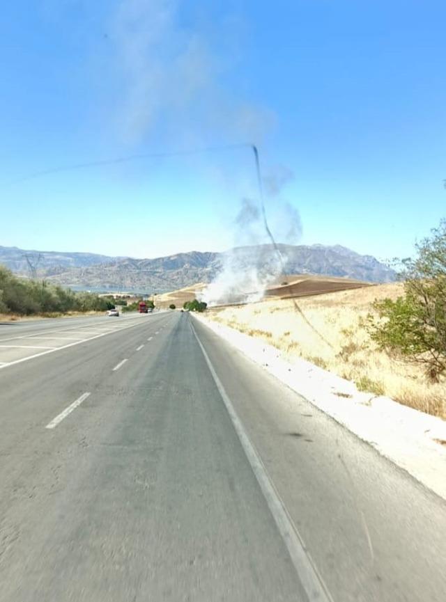 Elazığ’da otluk alanda yangın 2