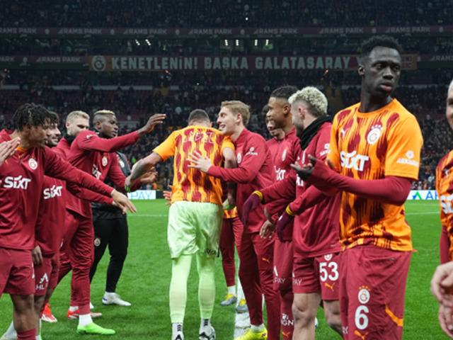 Galatasaray'da transferin son günü veda günü oluyor! 3 oyuncuyla yolların ayrılması gündemde...