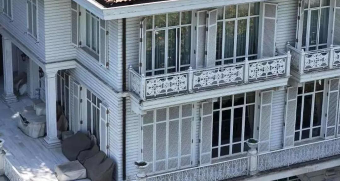 115 milyonluk indirimle yalı! Boğaz ın en pahalısı olarak satılamayan Beyaz Köşk yine gündem: TMSF e KAP a bildirdi 1