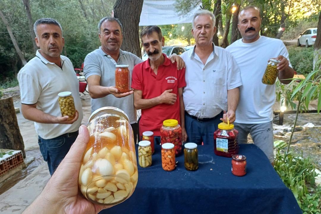 Doğal ve katkısız turşu:  Araban Sarımsağı  ile şifa dağıtıyor!  1