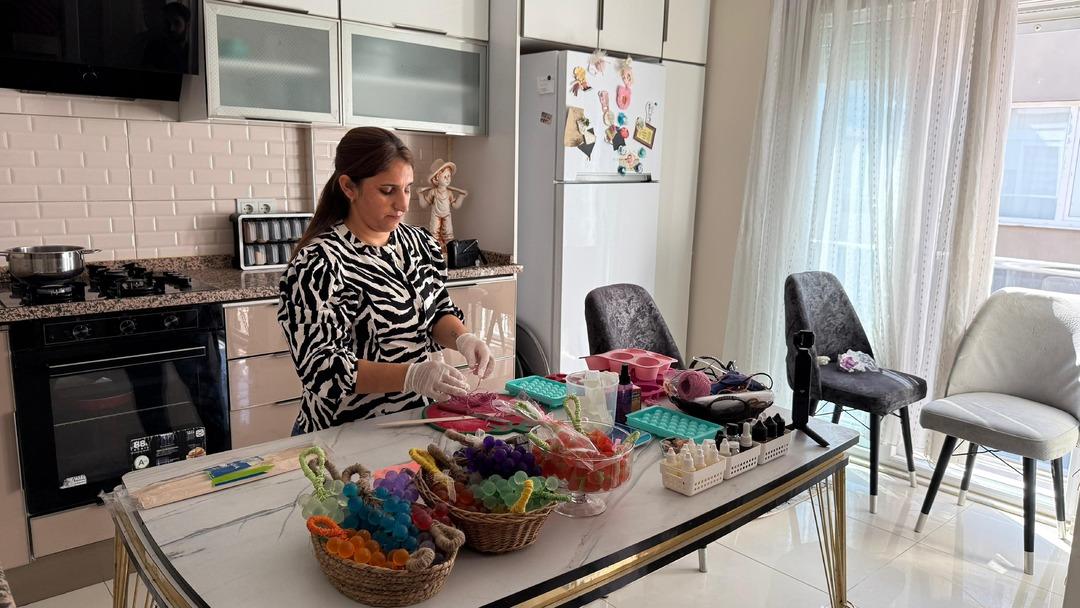 Anne olunca kendi işini kurdu! Mutfağını atölyeye çevirdi: Meyve şeklinde süs sabunları tasarlıyor... 1