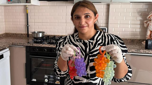 Anne olunca kendi işini kurdu! Mutfağını atölyeye çevirdi: Meyve şeklinde süs sabunları tasarlıyor...