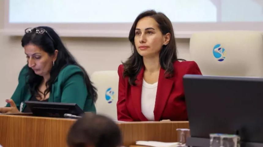 Cumhurbaşkanı Erdoğan açıkladı: CHP'den Özlem Vural Gürzel AK Parti'ye geçiyor!