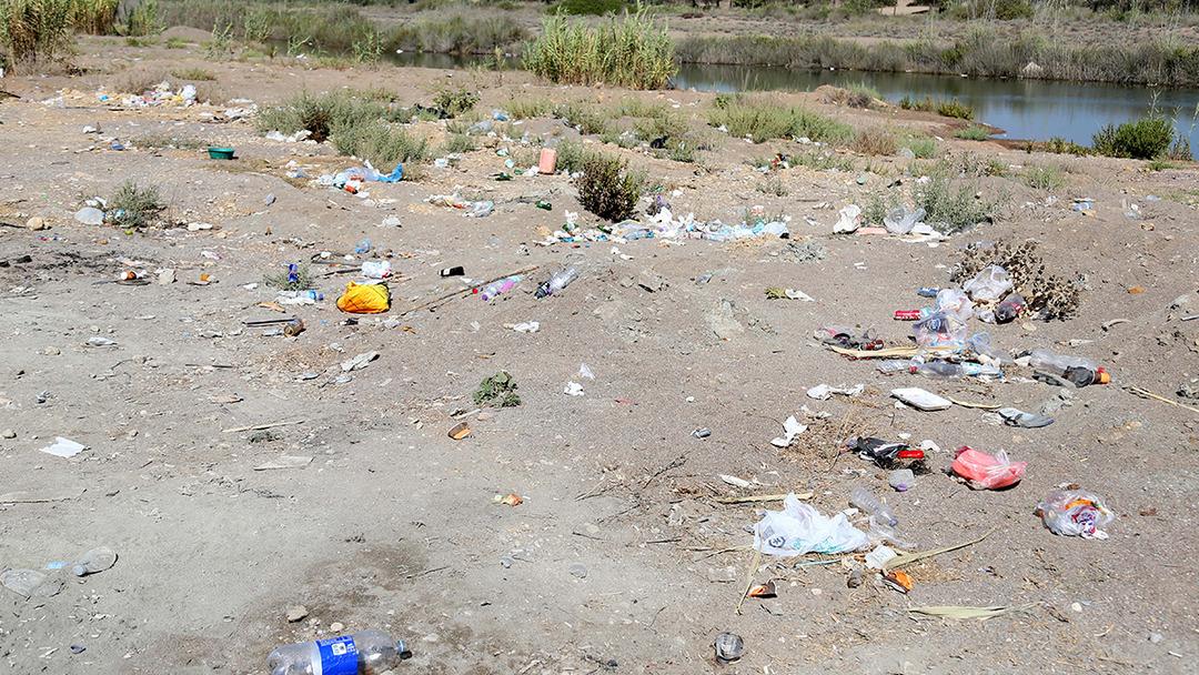 Doğa harikası &ccedil;&ouml;pl&uuml;ğe d&ouml;nd&uuml;! B&ouml;lge sakinleri acil &ouml;nlem alınmasını istiyor