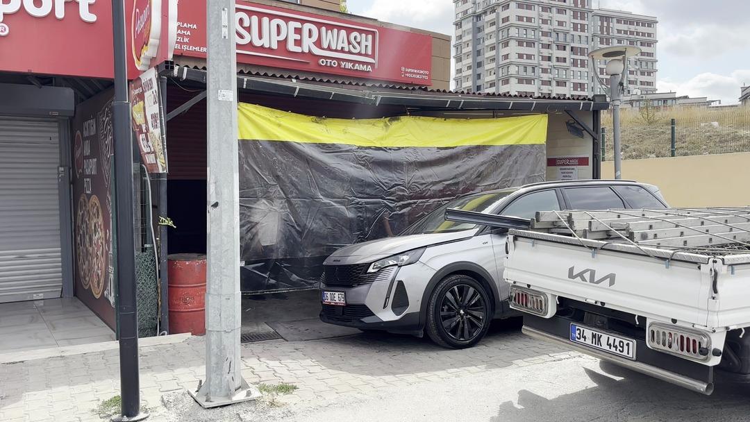 Başakşehir de oto yıkama dükkanında yangın faciası: Ölü ve yaralılar var! 1