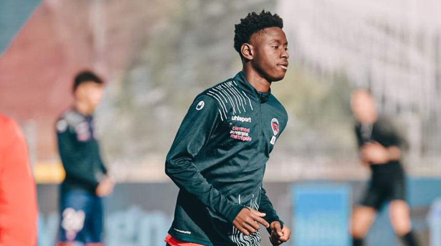 Kocaelispor transferlerine devam ediyor! Şimdi de Fransa Ligue 2 takımlarından Clermont'ta oynayan Habib Keïta ile anlaştılar...