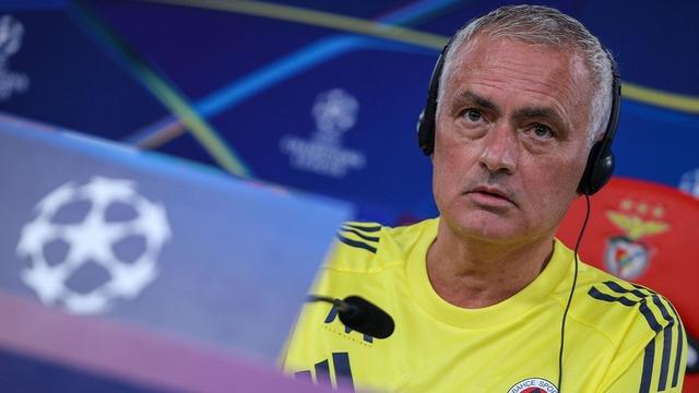 Fenerbahçe'den kısa süre önce ayrılan teknik direktör Jose Mourinho'nun yeni takımı açıklanıyor! İngiltere'ye geri mi dönüyor?