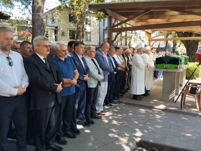 Başkan Doğan’ın kayınvalidesi son yolculuğuna uğurlandı 3