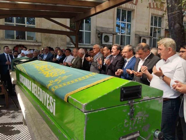 Başkan Doğan’ın kayınvalidesi son yolculuğuna uğurlandı 2