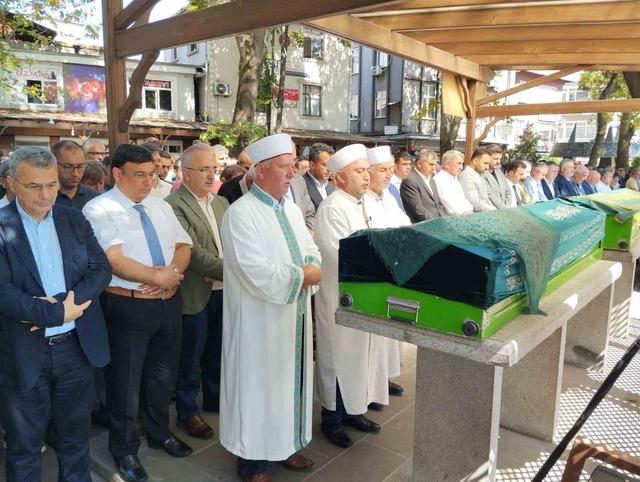 Başkan Doğan’ın kayınvalidesi son yolculuğuna uğurlandı 1