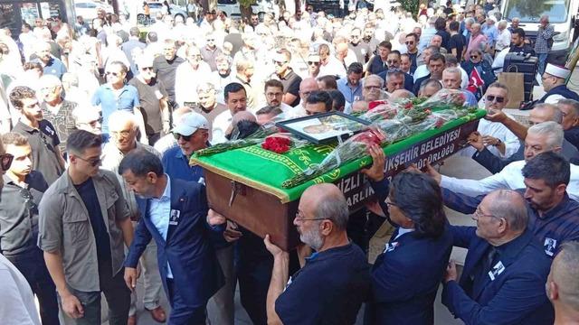 Denizli siyasetinin önemli ismi Yağcı son yolculuğuna uğurlandı