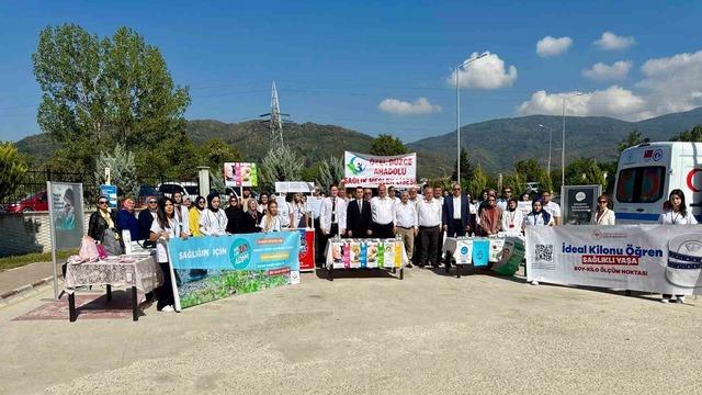 Geleceğin sağlıkçıları da yürüyüşe katıldı