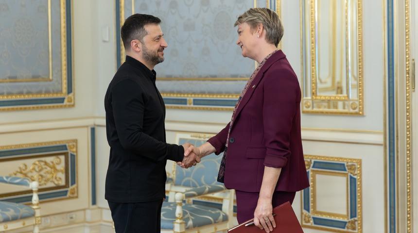 Ukrayna Devlet Başkanı Zelenskiy, İngiltere Dışişleri Bakanı Cooper ile görüştü