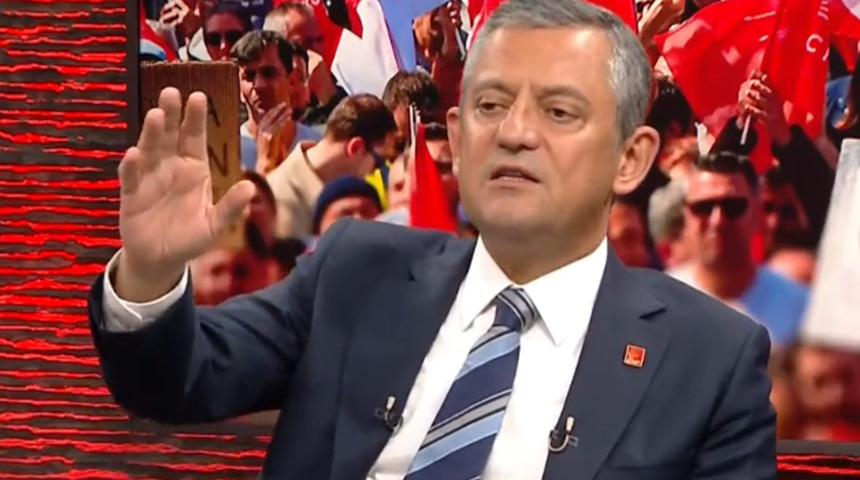 CHP lideri &Ouml;zel  "Pazar g&uuml;n&uuml; a&ccedil;ıklayacaktık ama..." diyerek canlı yayında duyurdu! Dikkat &ccedil;eken Kılı&ccedil;daroğlu g&ouml;r&uuml;şmesi