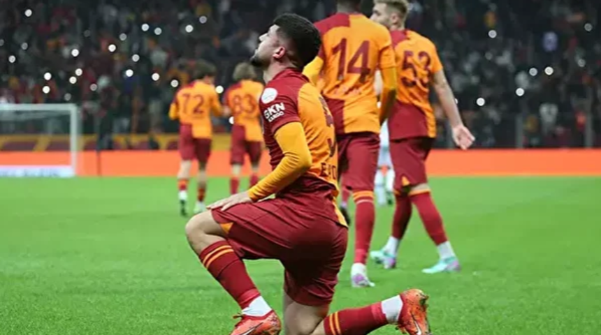 Galatasaray'da  4 kupa kazanmıştı... Sürpriz ayrılık! Transferin son günü gönderildi