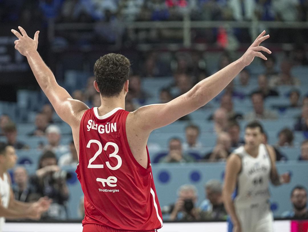 Yunanistan ı sürklase eden 12 Dev Adam Yunan basınında! Türkiye nin namağlup olması tesadüf değil" 6