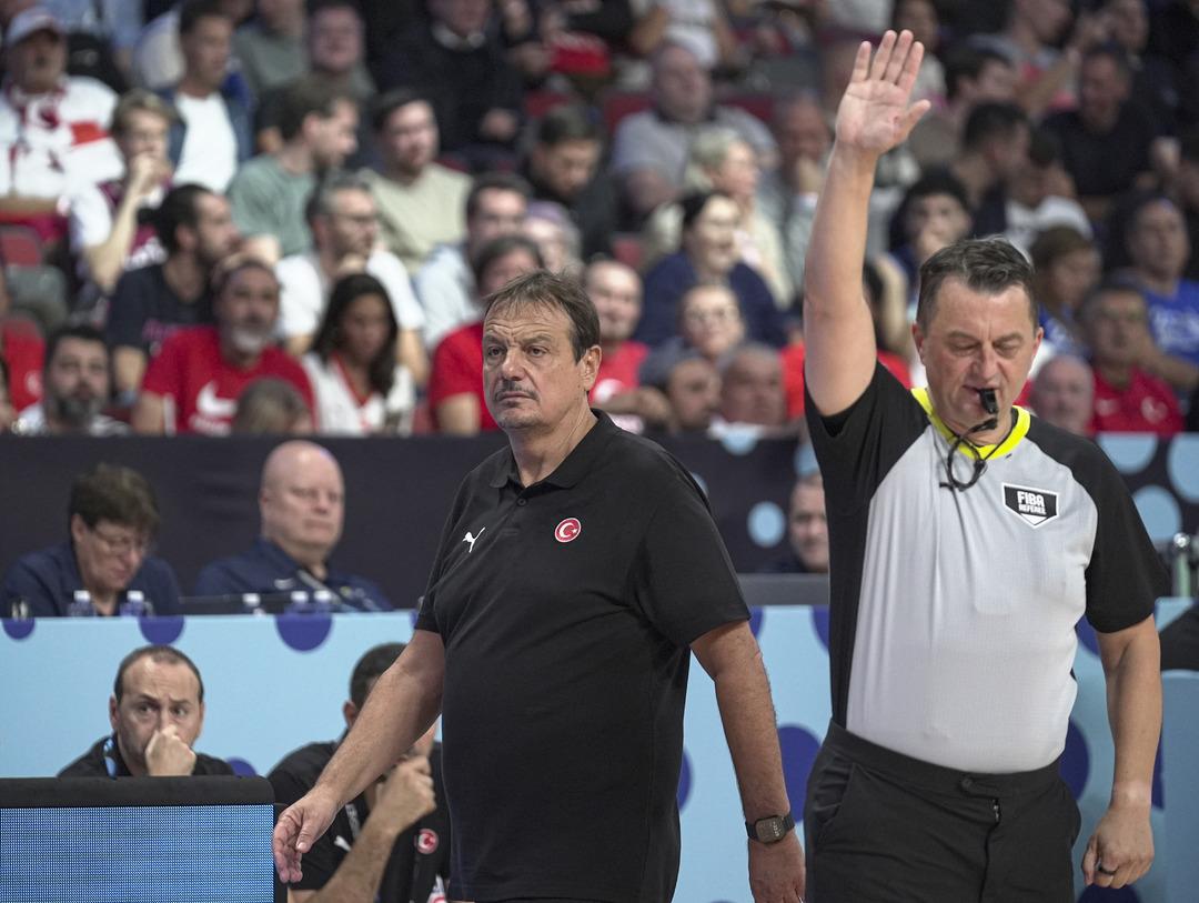 T&uuml;rkiye, Yunanistan ı ezdi ge&ccedil;ti, Alperen Şeng&uuml;n den  deniz  g&ouml;ndermesi geldi 3