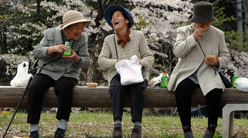 Japonya'da 100 yaş üstü nüfus ilk kez 99 bini aştı!