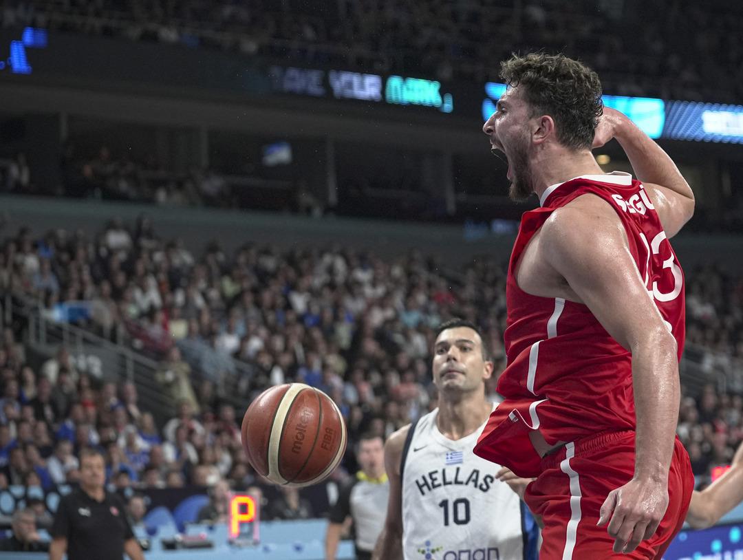 Yunanistan ı sürklase eden 12 Dev Adam Yunan basınında! Türkiye nin namağlup olması tesadüf değil" 4