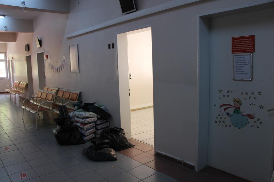 Sosyal medyada bebek emzirme odasına eleştiren anneye, başhekimden yanıt geldi: "Yapıcı eleştiriler çok değerli" 4