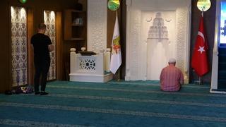 Yer: Trabzon! Caminin girişi görenleri şaşkına çevirdi! Daha önce böylesine raslamadım