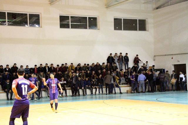 Futsal turnuvasına yoğun ilgi