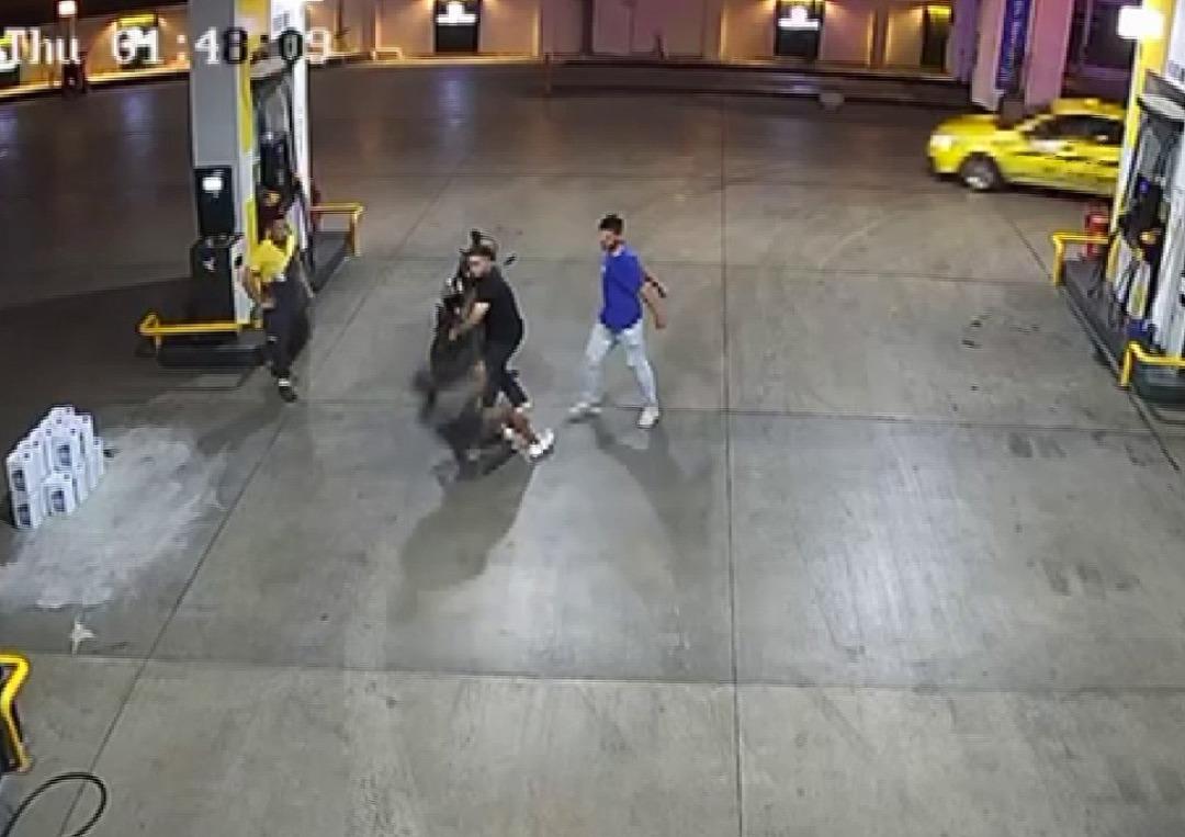 Adana da korkunç olay! Tek yumrukla beyin kanaması geçirtti: O anlar kamerada! 2