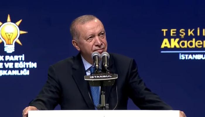 Erdoğan kürsüden duyurdu, kameralar Özlem Vural Gürzel'e döndü