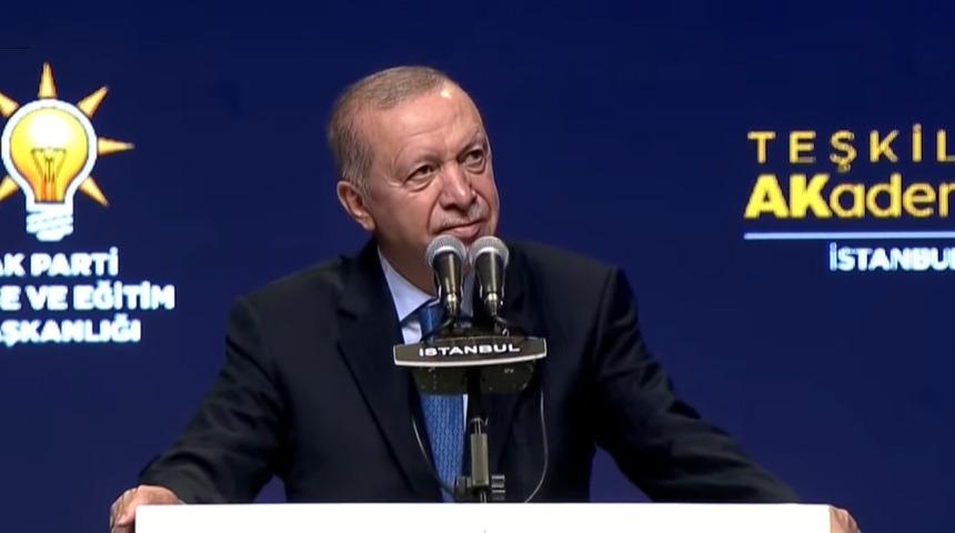 SON DAKİKA | Cumhurbaşkanı Erdoğan kürsüden duyurdu, kameralar Özlem Vural Gürzel'e döndü