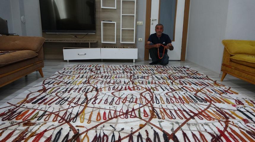 Hepsine gözü gibi bakıyor! Tespih koleksiyonunun değeri dudak uçuklattı