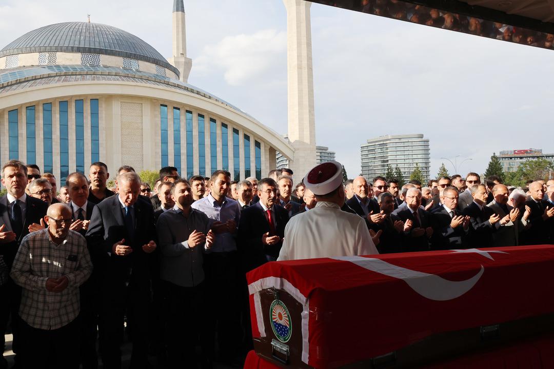 Cumhurbaşkanı Başdanışmanı Hamdi Kılıç son yolculuğuna uğurlandı! Cumhurbaşkanı Erdoğan da katıldı 2