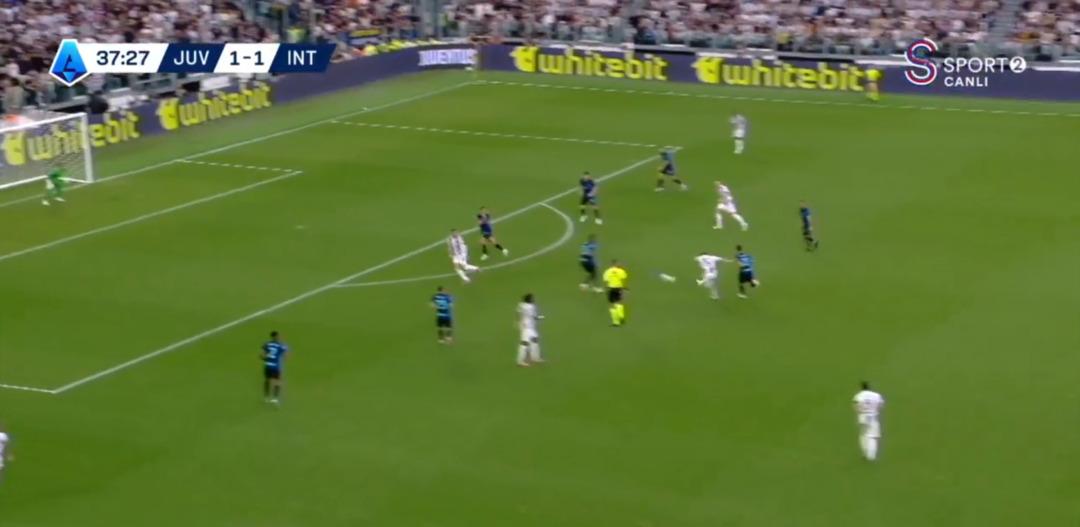 İtalya da Türk düellosunda millilerimizin golleri arka arkaya geldi! Juventus-Inter maçına Hakan Çalhanoğlu ve Kenan Yıldız damga vurdu... 3